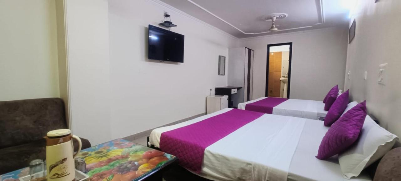 Hotel Jigyasa By Mayda Hospitality Pvt. Ltd. آغْرا المظهر الخارجي الصورة