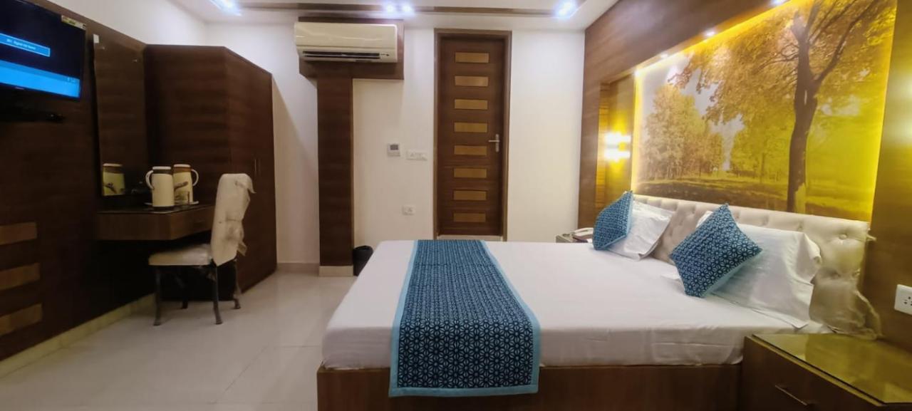 Hotel Jigyasa By Mayda Hospitality Pvt. Ltd. آغْرا المظهر الخارجي الصورة