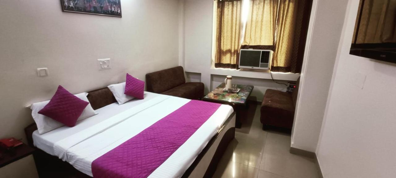 Hotel Jigyasa By Mayda Hospitality Pvt. Ltd. آغْرا المظهر الخارجي الصورة