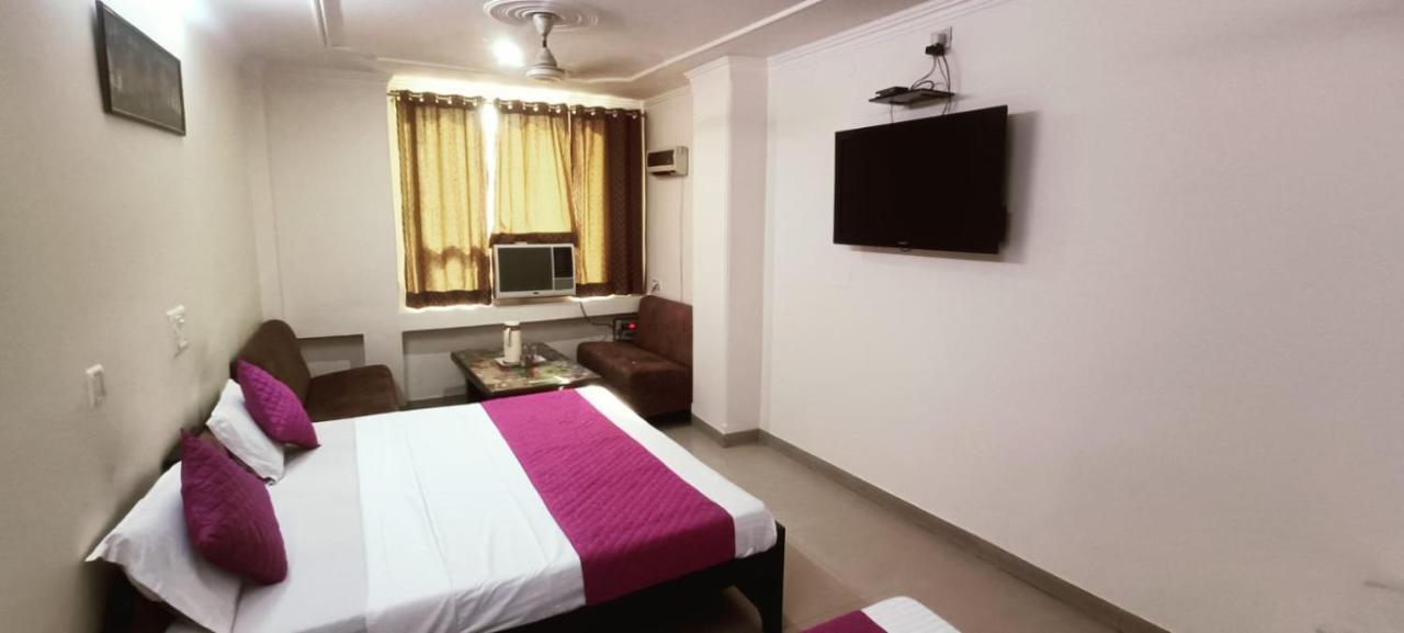 Hotel Jigyasa By Mayda Hospitality Pvt. Ltd. آغْرا المظهر الخارجي الصورة