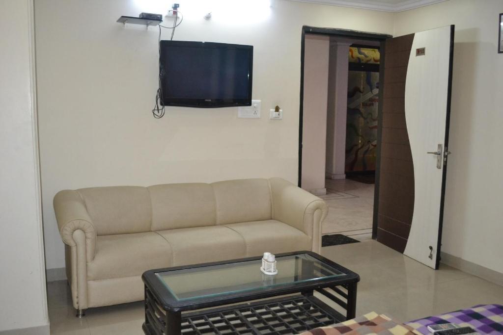 Hotel Jigyasa By Mayda Hospitality Pvt. Ltd. آغْرا المظهر الخارجي الصورة